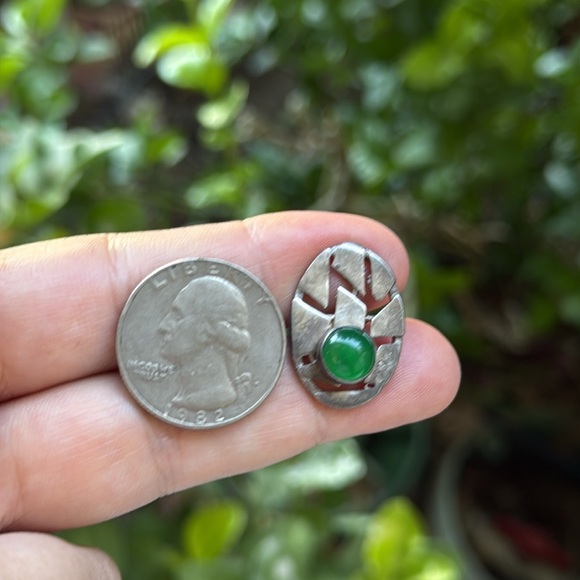 Vintage Silver and Jade Cufflinks - Picture 16 of 17